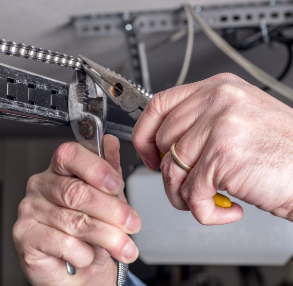 residential garage door repair middletown